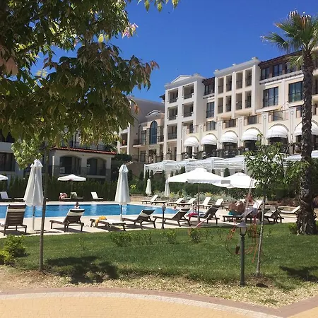 In Green Life Beach Апартамент