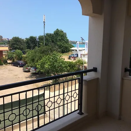 In Green Life Beach Апартамент